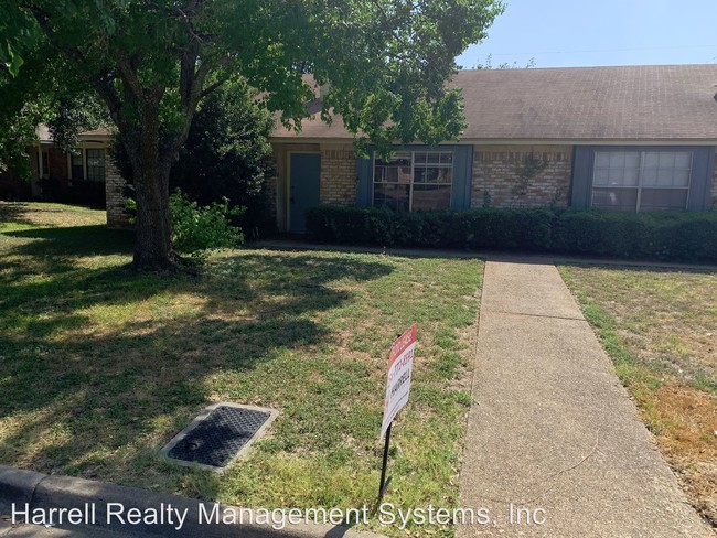 Foto del edificio - 329 Mill Creek Cir