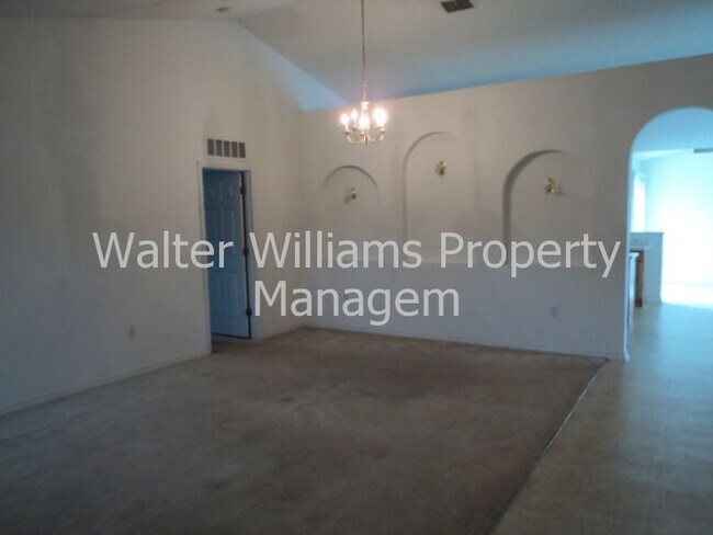 Foto del edificio - $1900 4/2/2 in Palm Coast   www.werentsuns...
