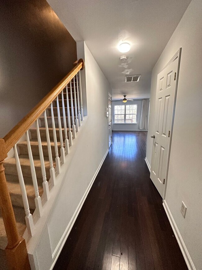 Building Photo - Exclusively Offered by Muse Realty Rentals