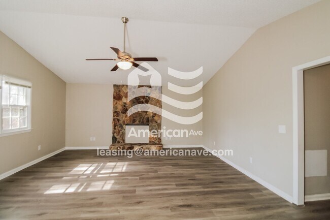 Foto del edificio - 216 Pond Ridge Rd E