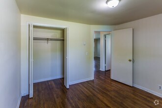Second Bedroom - Roberts Park Apartments