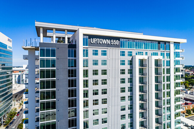 Foto del edificio - Uptown 550