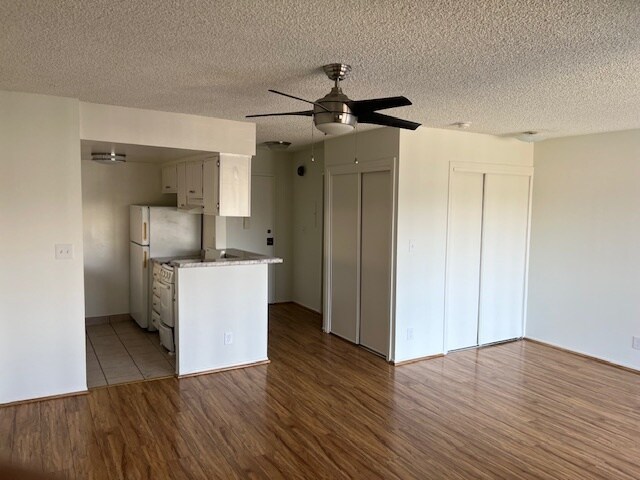 Foto del edificio - 6827 Whitsett Ave