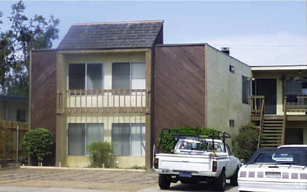 Building Photo - 4073 Kendall St