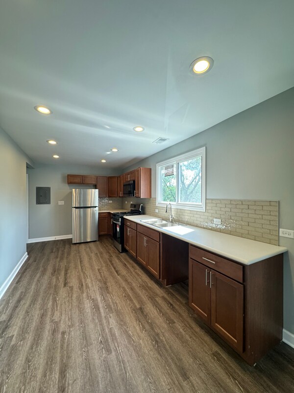 Foto del edificio - 7141 S Damen Ave