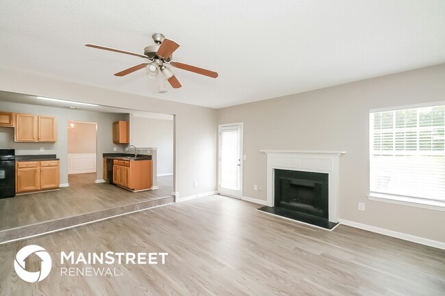 Foto del edificio - 6462 Dekeon Dr