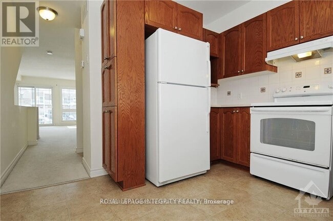 Building Photo - 156 Paseo Private