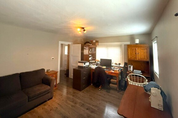 Foto del edificio - 200 W 5th Ave