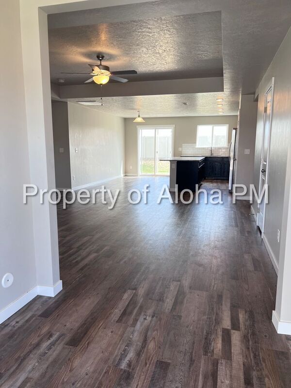 Foto del edificio - 7544 S Boysenberry Ave