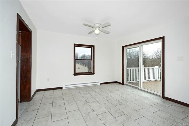 Building Photo - 25 Husted Rd