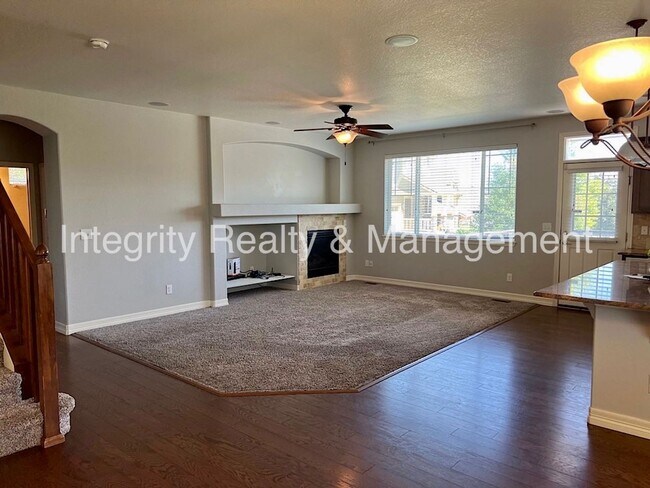 Foto del edificio - 6407 S Oak Hill Cir