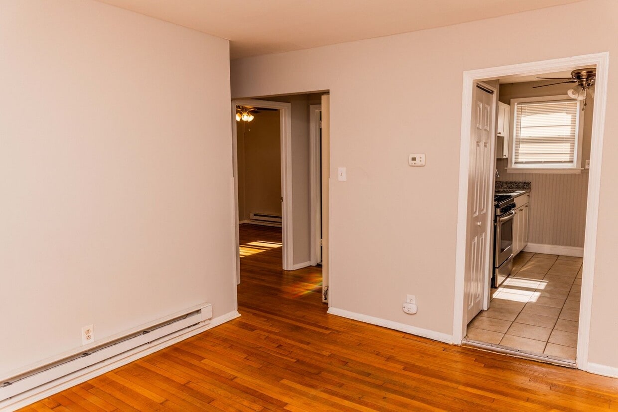 Photo - 1903 Grayland Ave. Apt #C  2 bedroom Hardwood floors
