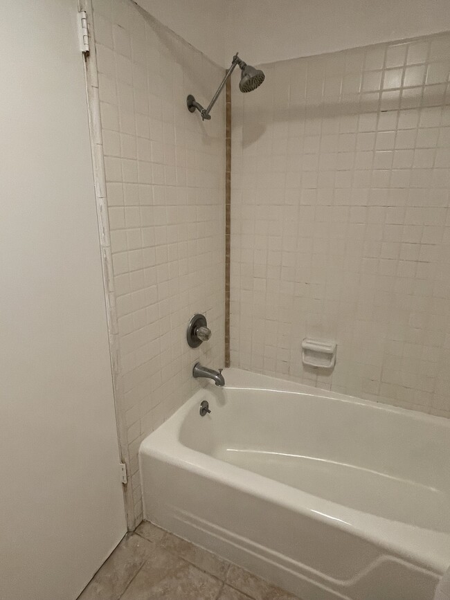 Upstairs bathroom - 1106 Opal St
