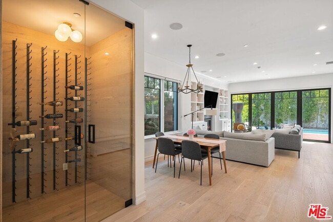 Building Photo - 1086 Marco Pl