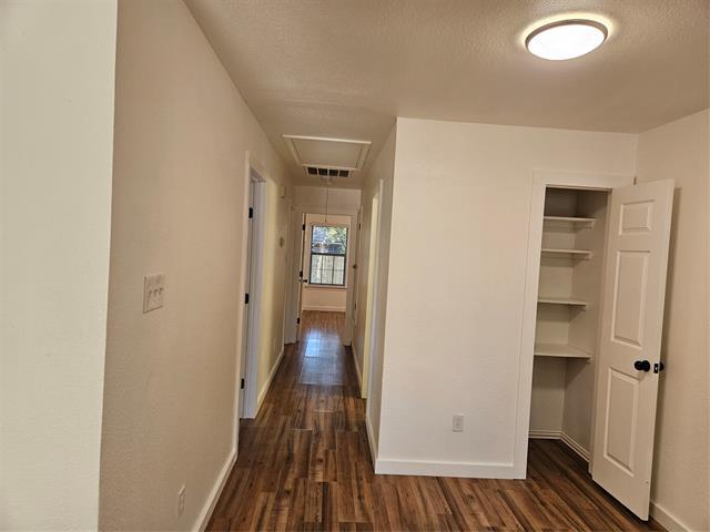 Building Photo - 1610 E Harvey Ave
