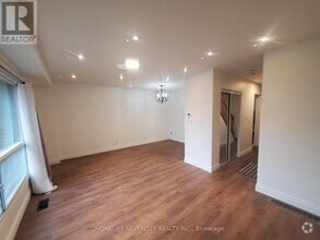Building Photo - 475-475 Bramalea Rd