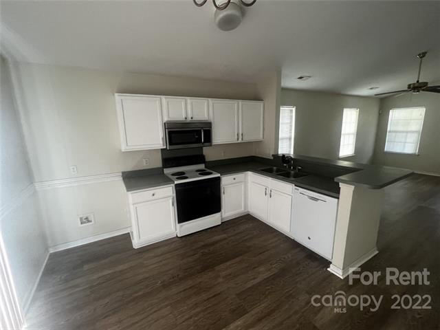 Building Photo - 108 Westbury Dr