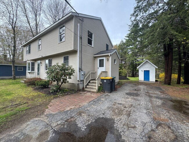 Foto del edificio - $3,500 5BD/2BA Single Family Home Scarborough - Available 6/1