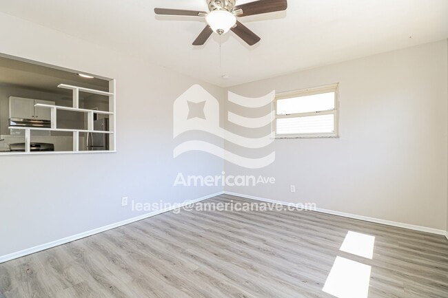 Building Photo - 1137 Maple Ave