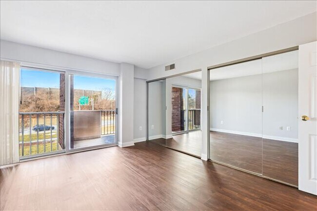 Building Photo - 1300 Army Navy Dr Building Photo - 1300 Army Navy Dr