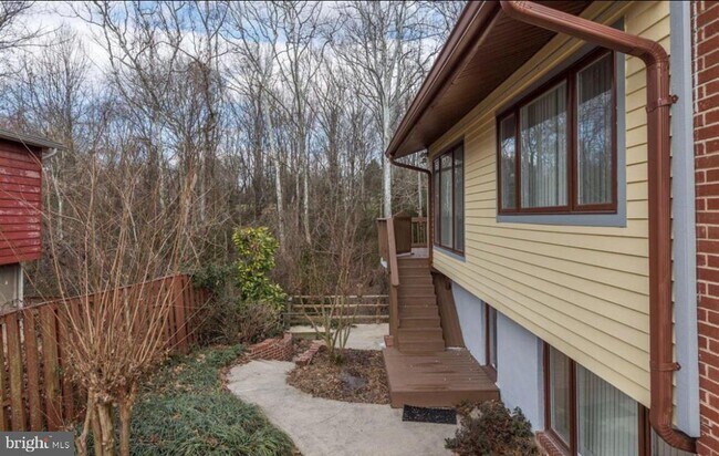 Foto del edificio - 8306 Rosette Ln
