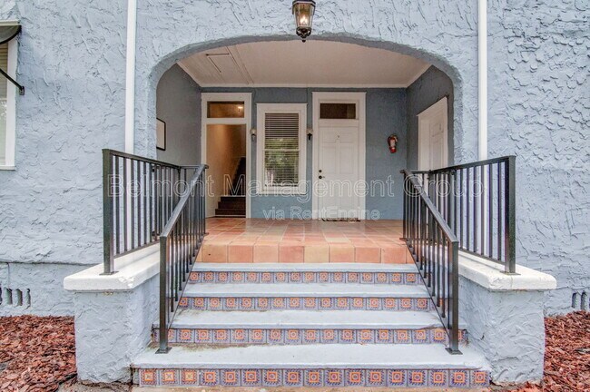 Building Photo - 611 S Park Ave