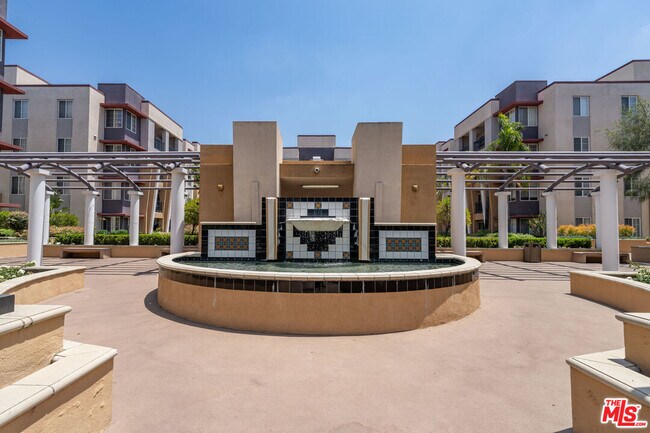 Foto del edificio - 360 W Ave 26