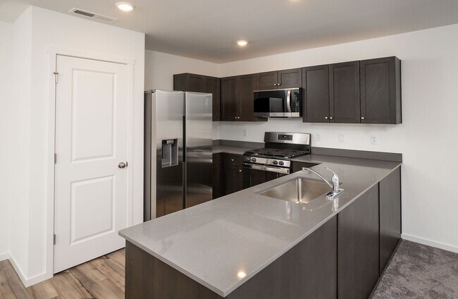 Foto del edificio - Brand New Home - 3bdrm 2.5ba - The Reserve in the Pines - La Pine, OR