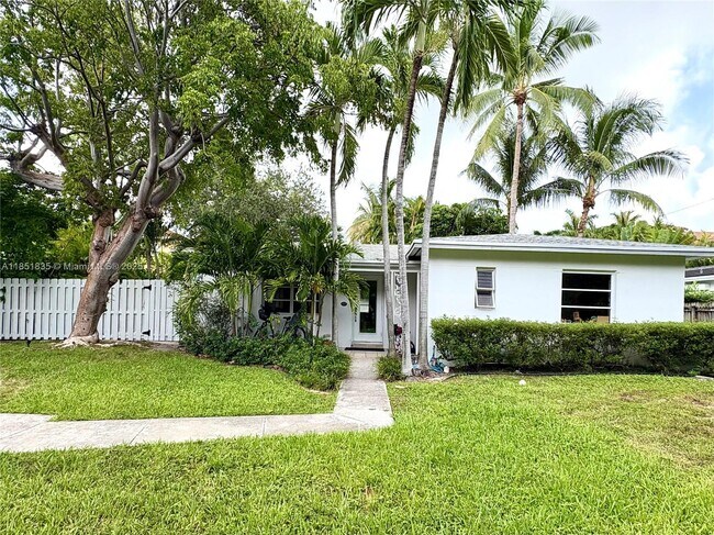 Foto del edificio - 485 Warren Ln