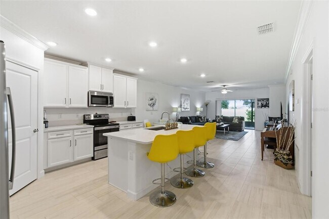 Building Photo - 31524 Golf Dr