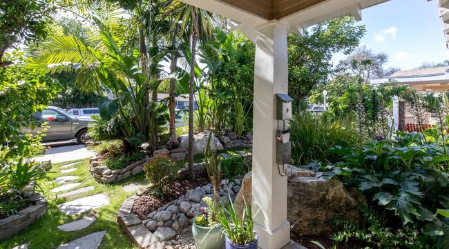 front yard - 136 N Lincoln Ave