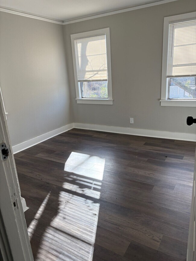 Foto del edificio - 4613 W 23rd St