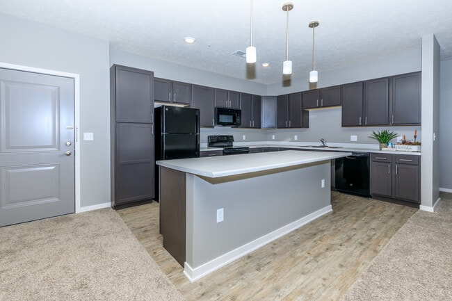 Building Photo - Pioneer Trail Flats