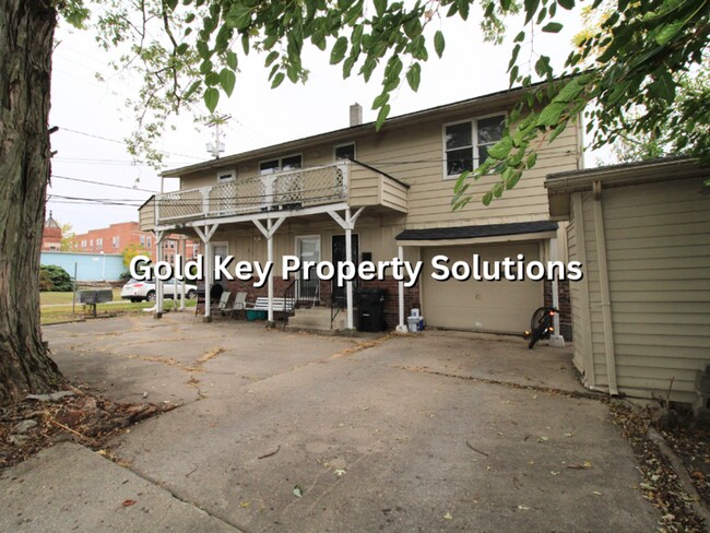 Foto del edificio - 117 E John St