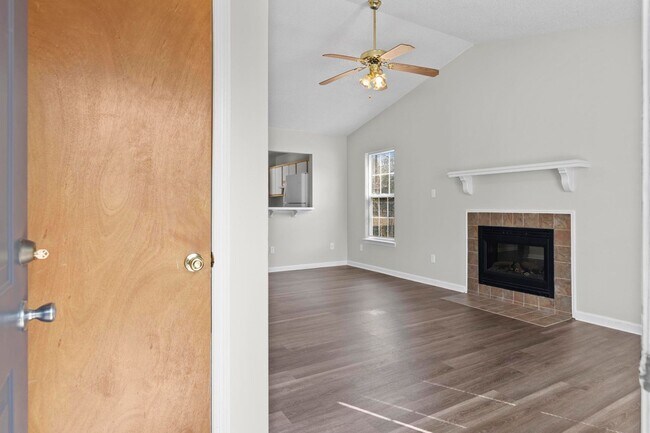 Building Photo - Hunters Creek 2 bedroom Coming Soon!