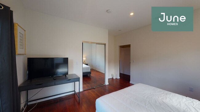 Foto del edificio - ROOM ONLY in 10-bed/9.0-bath Home