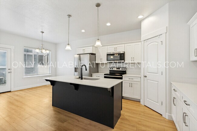 Building Photo - 4237 W 2010 N