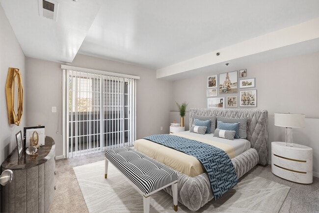 Building Photo - Summit Ridge