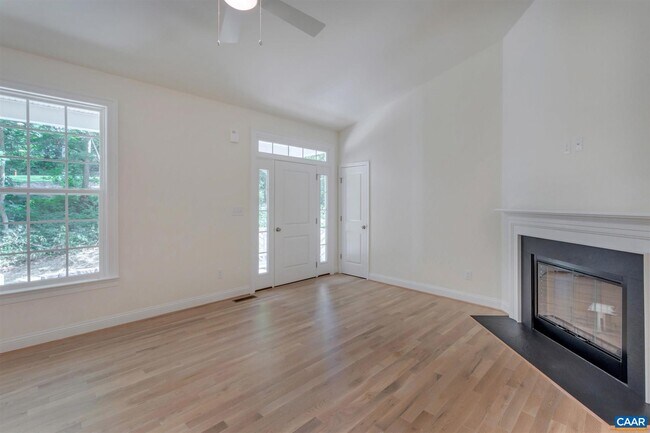 Foto del edificio - 312 Jonquil Rd