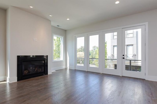 Foto del edificio - 4005 Hazel Nut Ln
