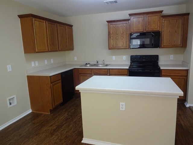 Foto del edificio - 13205 Vizquel Loop