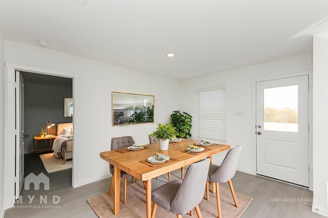 Foto del edificio - 2721 Ctr Crk Ln