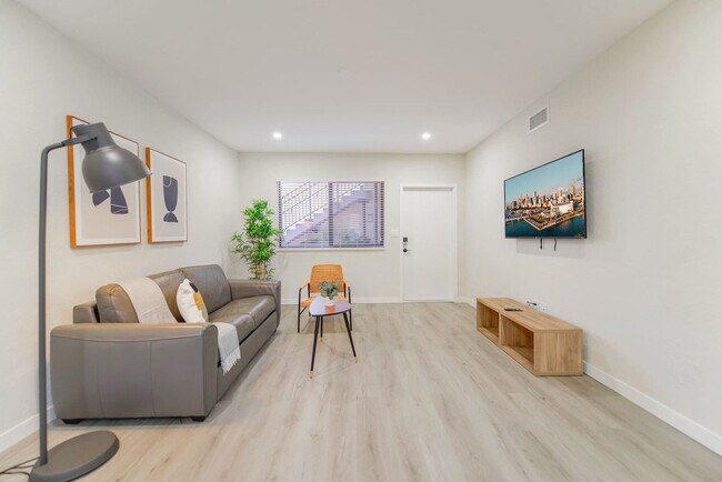 Foto del edificio - 700 SW 11th Ave