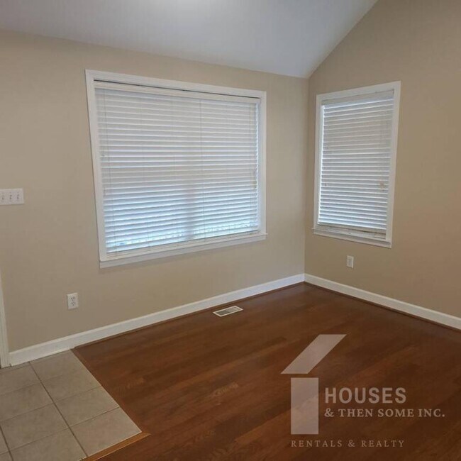 Building Photo - 108 Forrest Dr