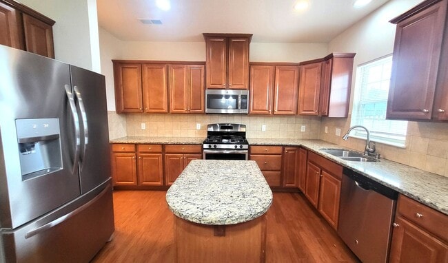 Foto del edificio - Beautiful 4 Bedroom House in Simpsonville SC!  Move-In Special!