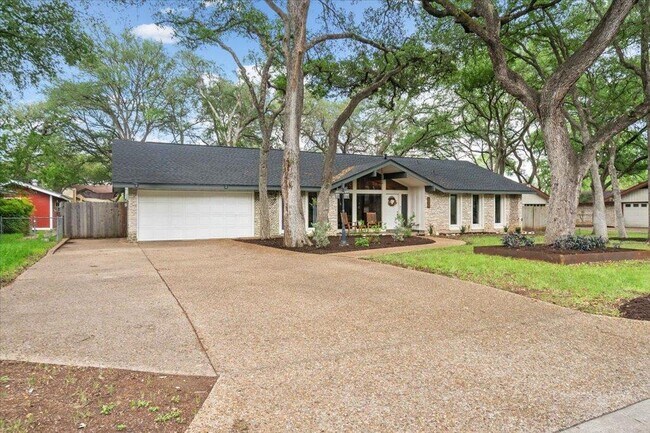 Foto del edificio - 9503 Castlewood Dr