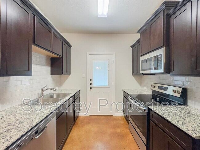 Building Photo - 202A Juniper Dr