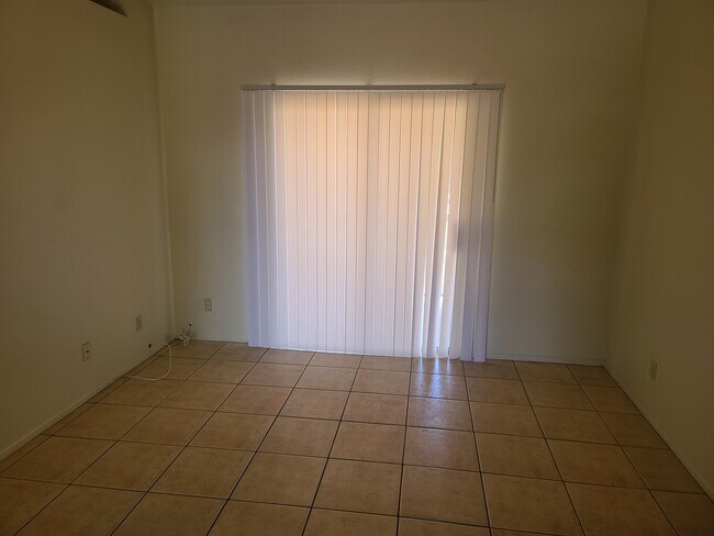 Foto del edificio - 1311 N Gila St