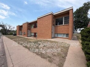 Building Photo - 700 W 1st Ave