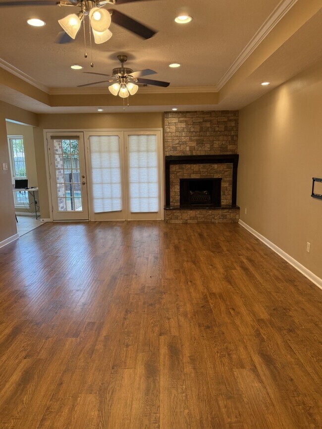 Foto del edificio - 5103 Encino Ct
